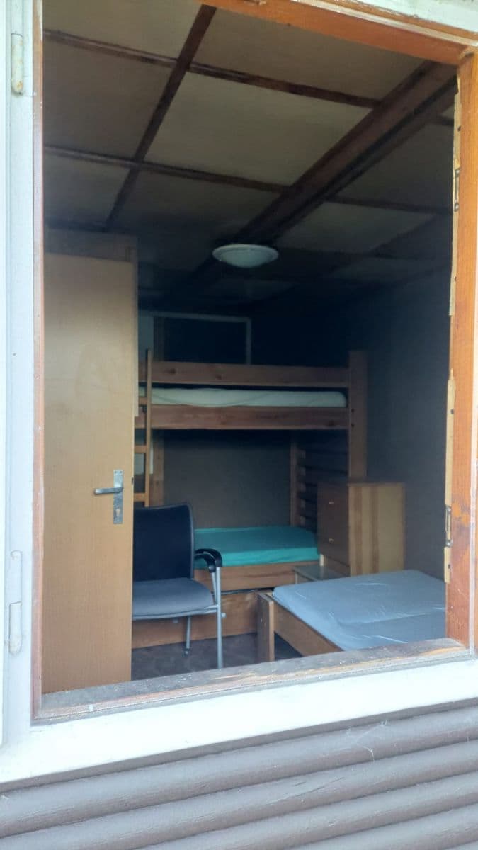 Predaj rekreačného objektu 30 m², pozemek 648 m², Bratronice, Středočeský kraj Predaj rekreačného objektu 30 m², pozemek 648 m², Bratronice, Středočeský kraj