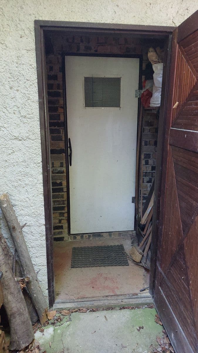 Predaj rekreačného objektu 30 m², pozemek 648 m², Bratronice, Středočeský kraj Predaj rekreačného objektu 30 m², pozemek 648 m², Bratronice, Středočeský kraj