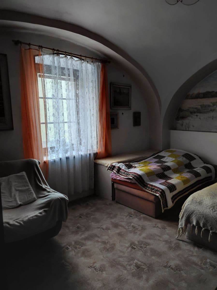 Prenájom domu 97 m², pozemok 300 m², nám. Dr. Tyrše, Čechtice, Středočeský kraj Prenájom domu 97 m², pozemok 300 m², nám. Dr. Tyrše, Čechtice, Středočeský kraj