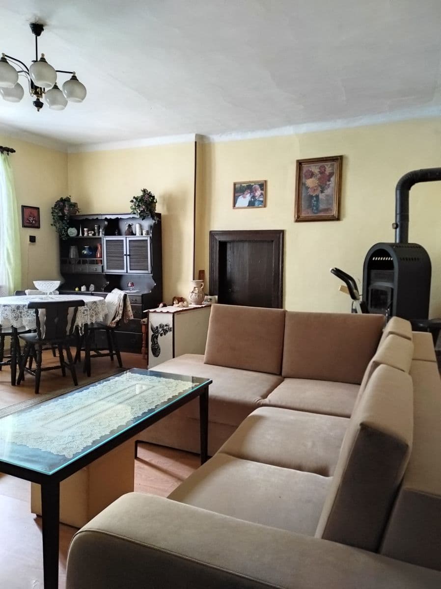 Prenájom domu 97 m², pozemok 300 m², nám. Dr. Tyrše, Čechtice, Středočeský kraj Prenájom domu 97 m², pozemok 300 m², nám. Dr. Tyrše, Čechtice, Středočeský kraj