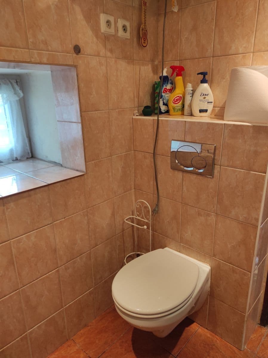 Prenájom domu 97 m², pozemok 300 m², nám. Dr. Tyrše, Čechtice, Středočeský kraj Prenájom domu 97 m², pozemok 300 m², nám. Dr. Tyrše, Čechtice, Středočeský kraj