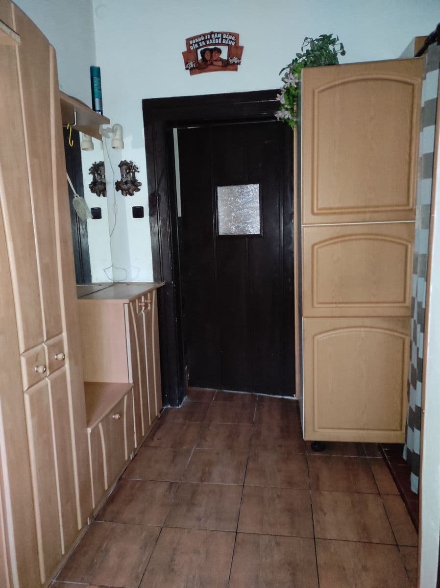 Prenájom domu 97 m², pozemok 300 m², nám. Dr. Tyrše, Čechtice, Středočeský kraj Prenájom domu 97 m², pozemok 300 m², nám. Dr. Tyrše, Čechtice, Středočeský kraj