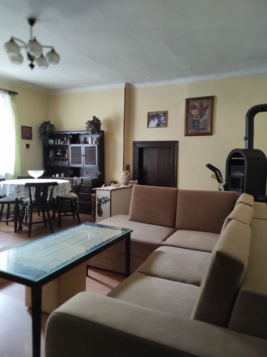 Prenájom domu 97 m², pozemok 300 m², nám. Dr. Tyrše, Čechtice, Středočeský kraj Prenájom domu 97 m², pozemok 300 m², nám. Dr. Tyrše, Čechtice, Středočeský kraj