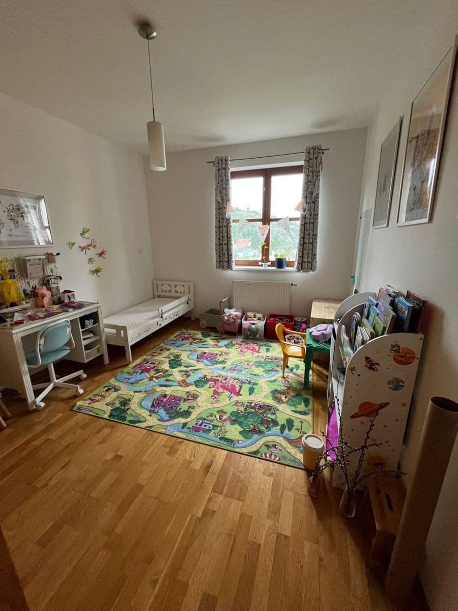 Prenájom bytu 3-izbový 101 m², Máslova, Praha, Praha Prenájom bytu 3-izbový 101 m², Máslova, Praha, Praha