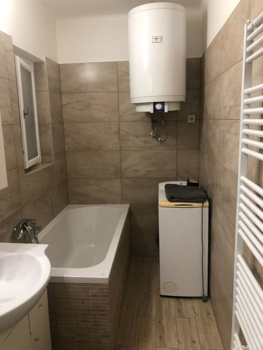 Prenájom bytu 2-izbový 50 m², Kounická, Praha, Praha Prenájom bytu 2-izbový 50 m², Kounická, Praha, Praha