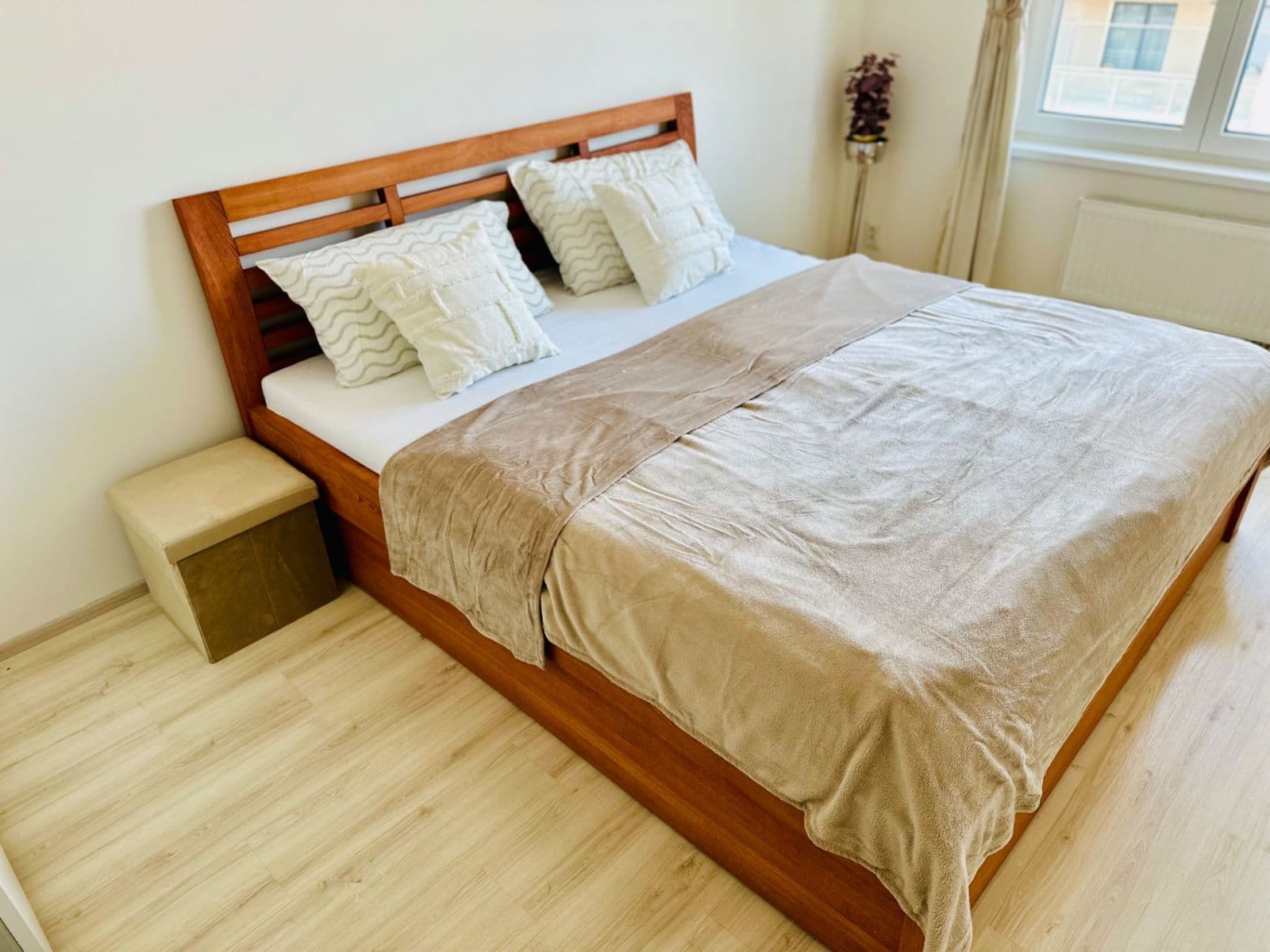 Prenájom bytu 2-izbový 58 m², Čerpadlová, Praha, Praha Prenájom bytu 2-izbový 58 m², Čerpadlová, Praha, Praha