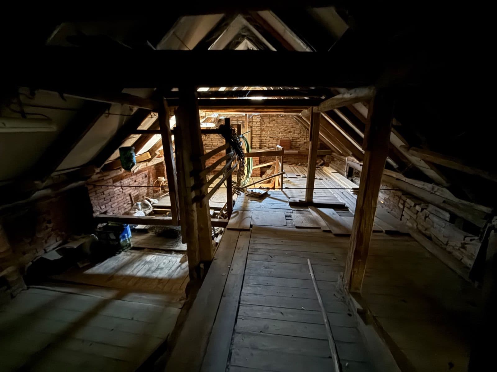 Predaj domu 140 m², pozemek 2.542 m², Na Brance, Krušovice, Středočeský kraj Predaj domu 140 m², pozemek 2.542 m², Na Brance, Krušovice, Středočeský kraj