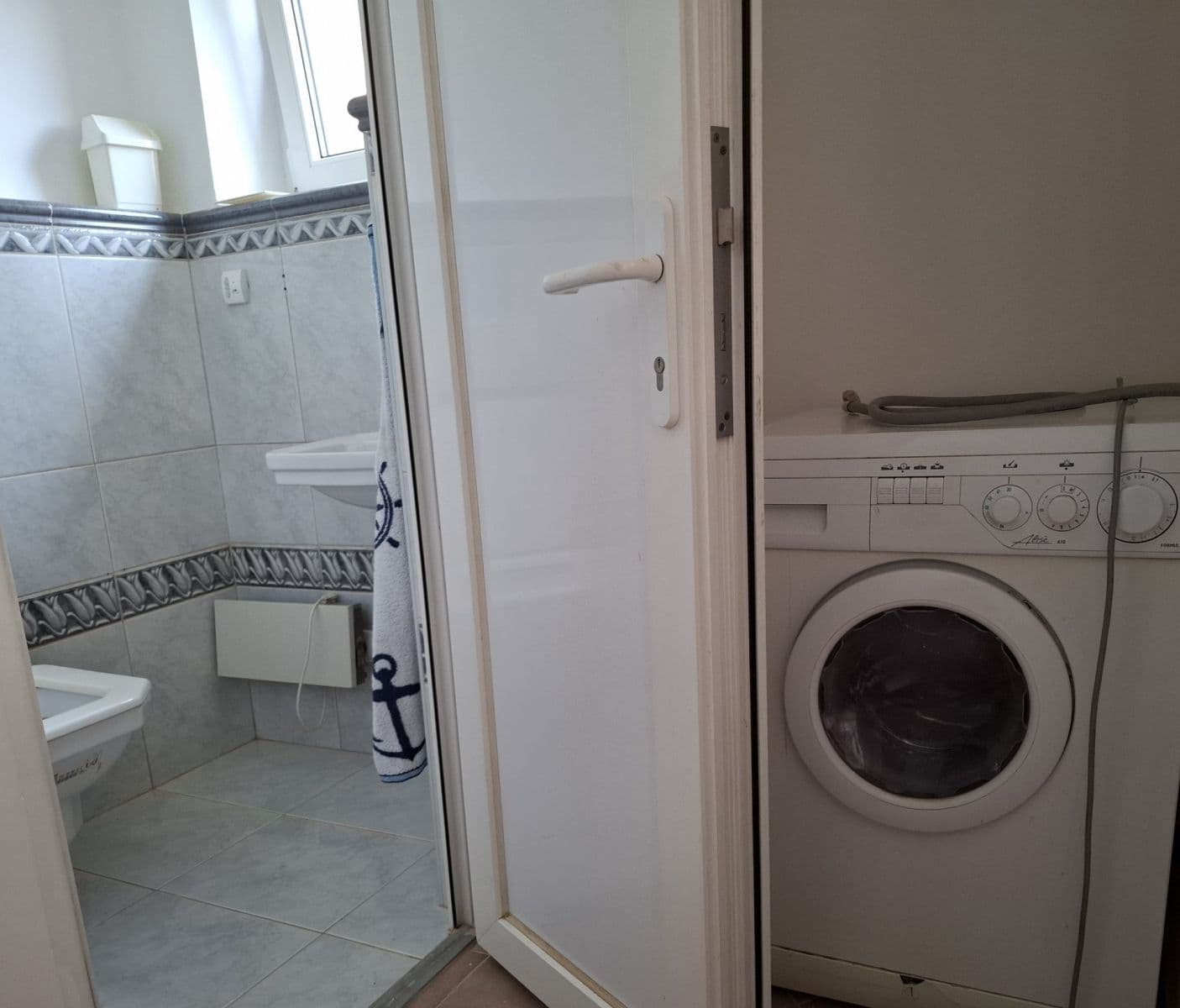Prenájom bytu 1-izbový 35 m², Mnichovice, Středočeský kraj Prenájom bytu 1-izbový 35 m², Mnichovice, Středočeský kraj