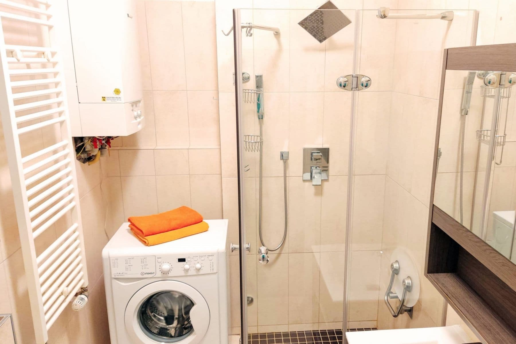 Prenájom bytu 47 m², Viklefova, Praha, Praha Prenájom bytu 47 m², Viklefova, Praha, Praha