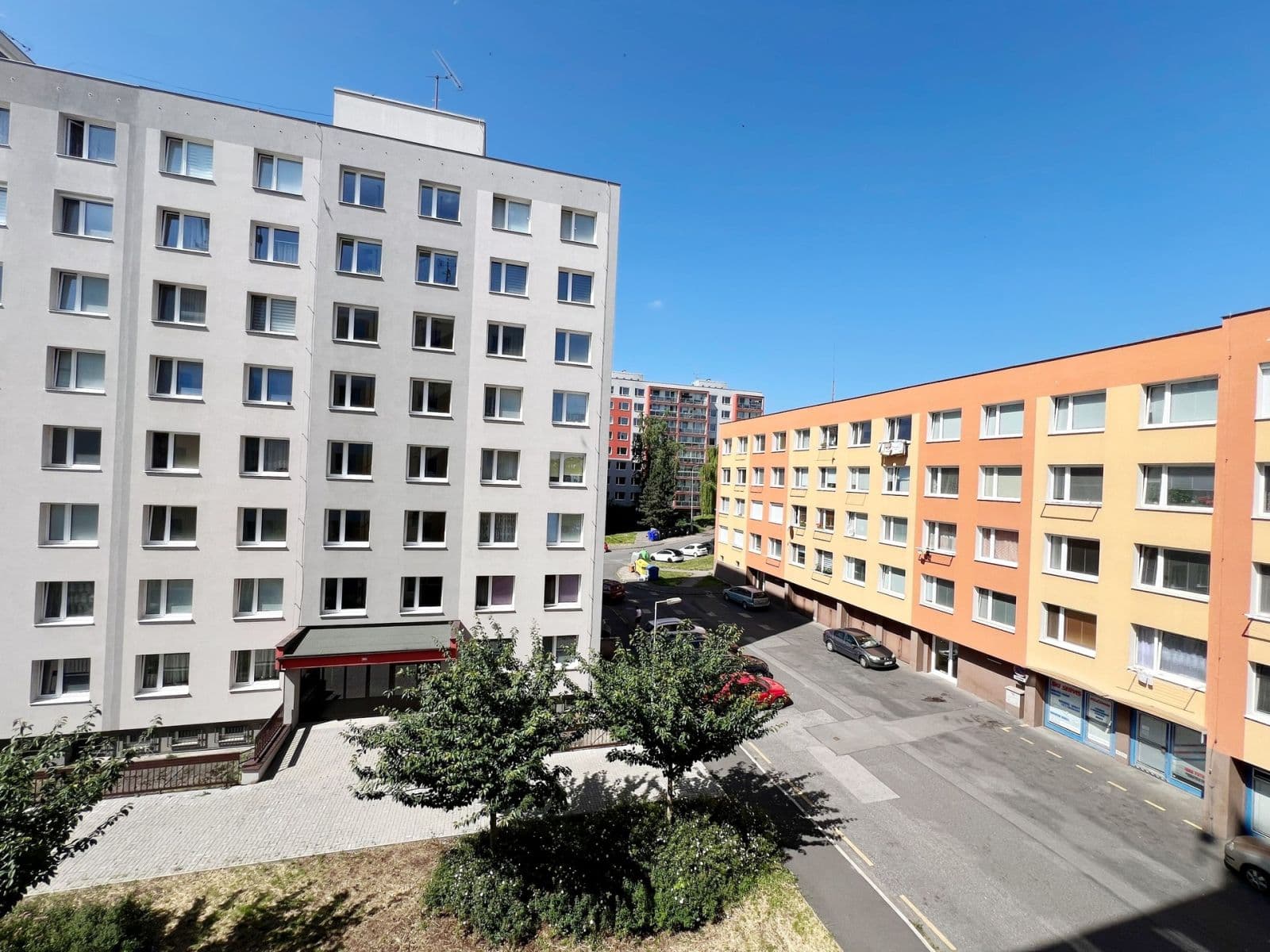 Prenájom bytu 3-izbový 70 m², Nad Stadionem, Králův Dvůr, Středočeský kraj Prenájom bytu 3-izbový 70 m², Nad Stadionem, Králův Dvůr, Středočeský kraj