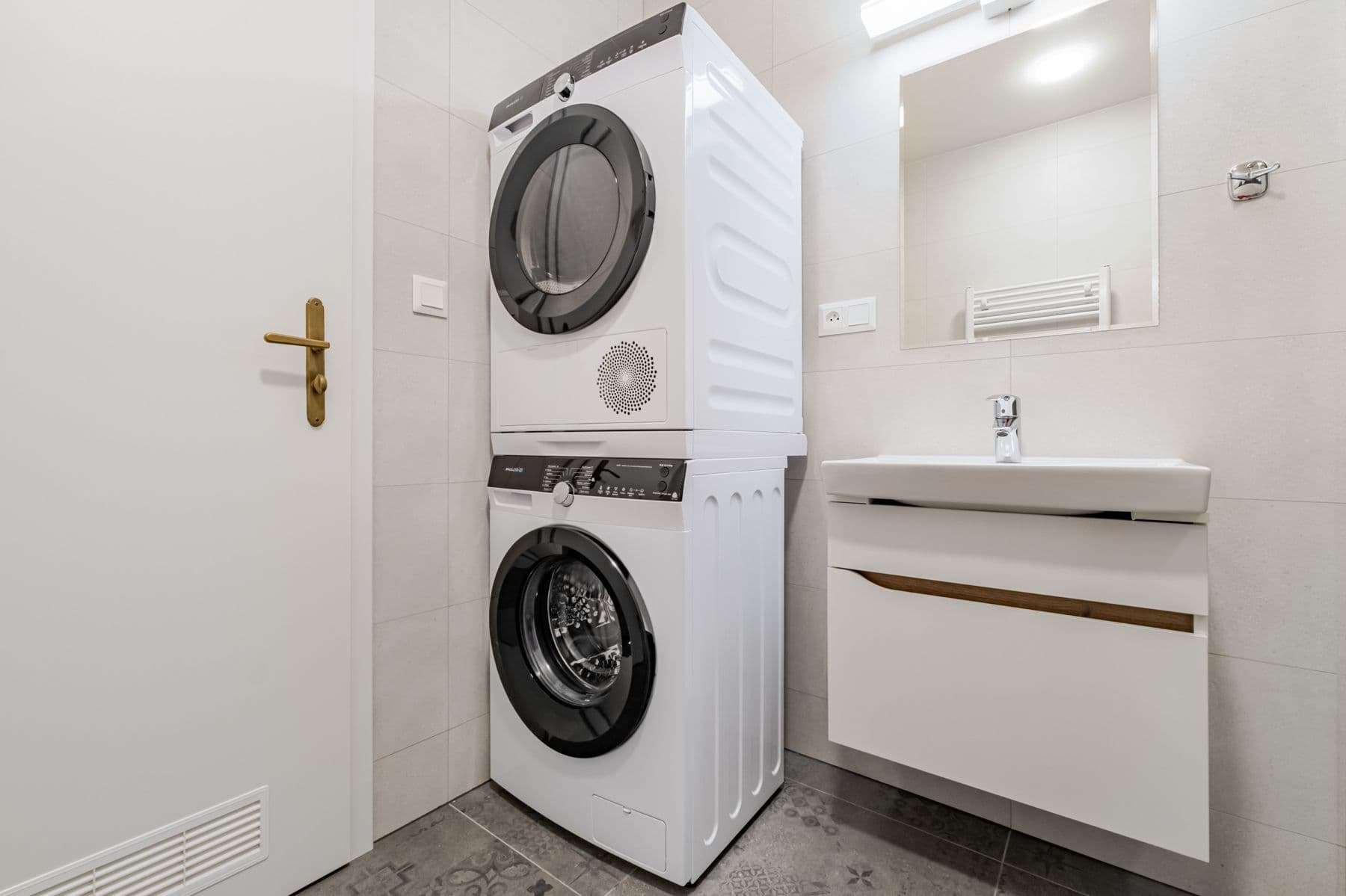 Prenájom bytu 31 m², Veletržní, Praha, Praha Prenájom bytu 31 m², Veletržní, Praha, Praha