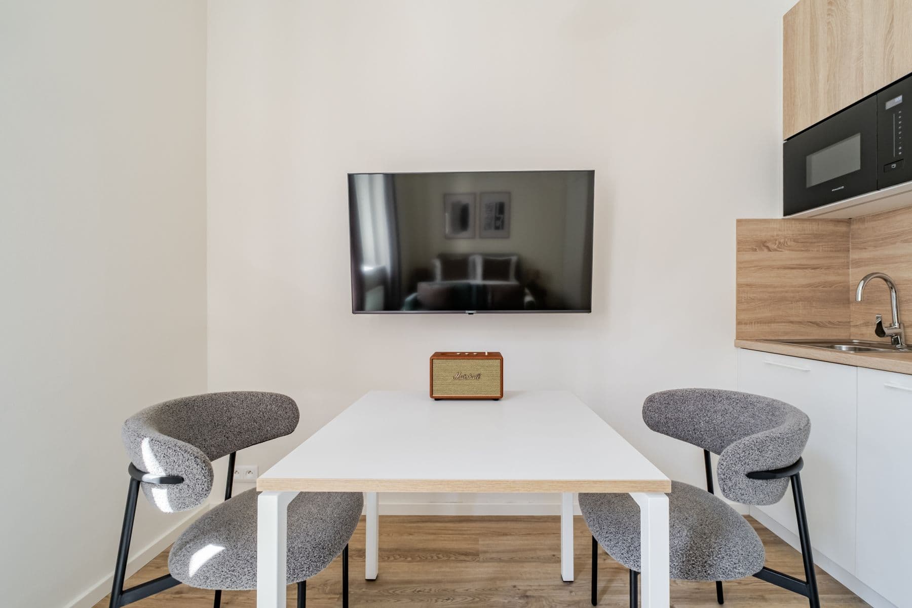 Prenájom bytu 31 m², Veletržní, Praha, Praha Prenájom bytu 31 m², Veletržní, Praha, Praha