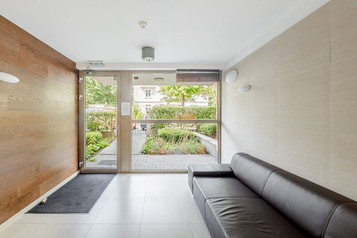 Prenájom bytu 49 m², U Okrouhlíku c, Praha, Praha Prenájom bytu 49 m², U Okrouhlíku c, Praha, Praha