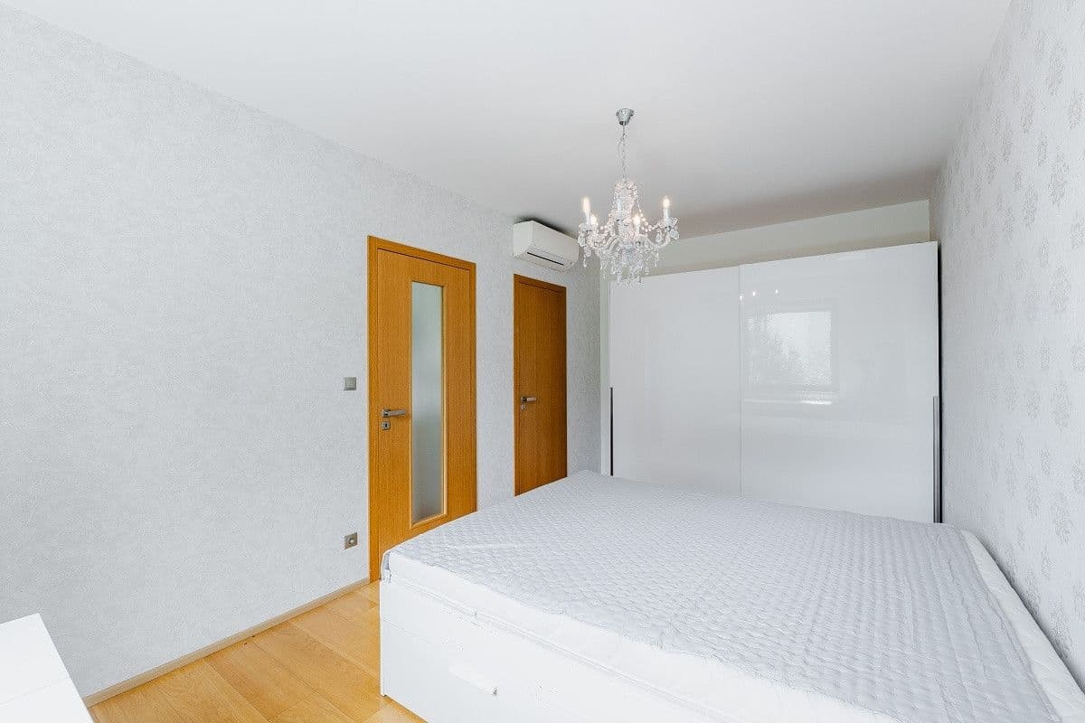 Prenájom bytu 49 m², U Okrouhlíku c, Praha, Praha Prenájom bytu 49 m², U Okrouhlíku c, Praha, Praha