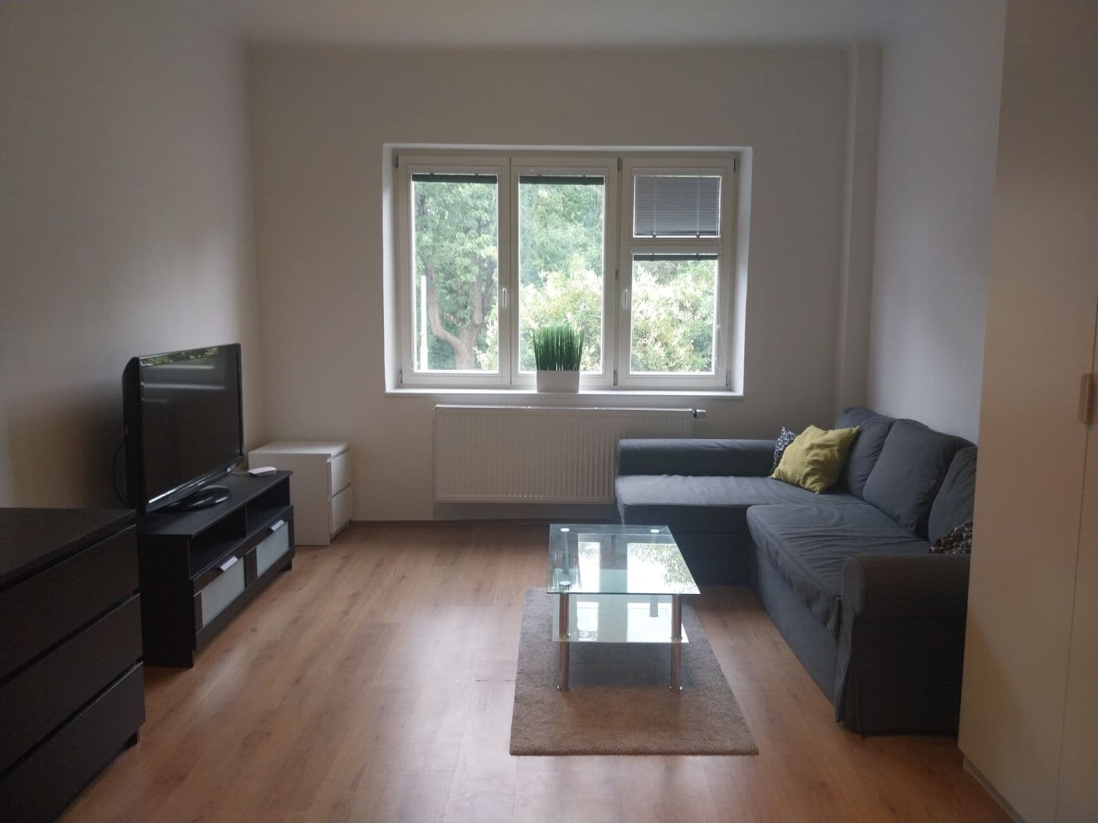 Prenájom bytu 1-izbový 45 m², Jičínská, Praha, Praha Prenájom bytu 1-izbový 45 m², Jičínská, Praha, Praha