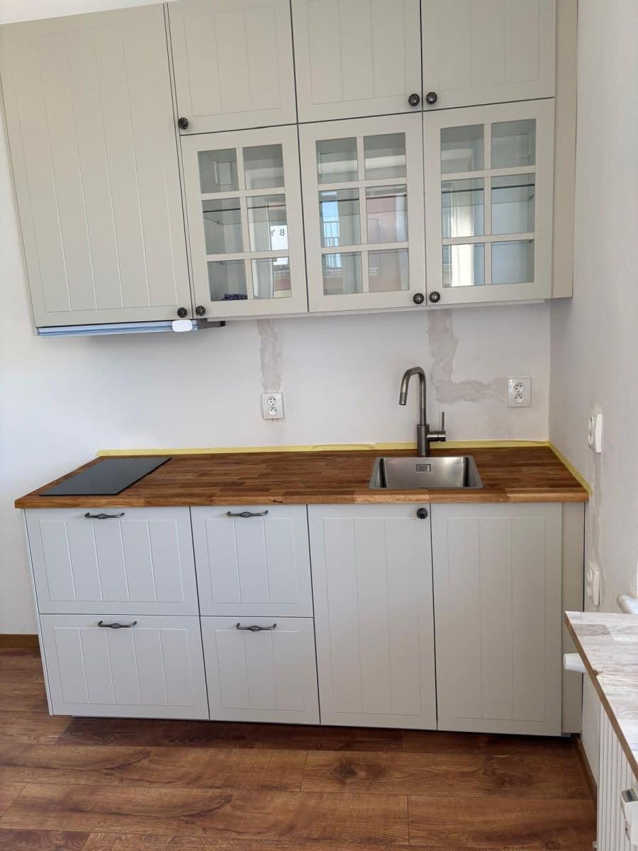 Prenájom bytu 1-izbový 24 m², Suchdolské náměstí, Praha, Praha Prenájom bytu 1-izbový 24 m², Suchdolské náměstí, Praha, Praha