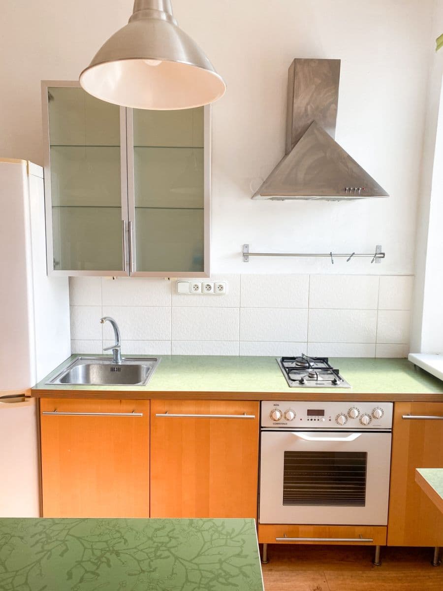 Prenájom bytu 1-izbový 30 m², Železničního pluku, Pardubice, Pardubický kraj Prenájom bytu 1-izbový 30 m², Železničního pluku, Pardubice, Pardubický kraj