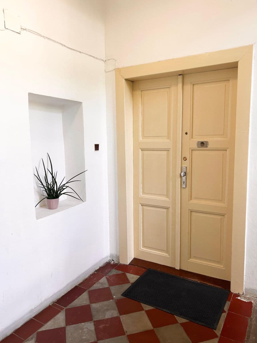 Prenájom bytu 3-izbový 85 m², Nad Rokoskou, Praha, Praha Prenájom bytu 3-izbový 85 m², Nad Rokoskou, Praha, Praha