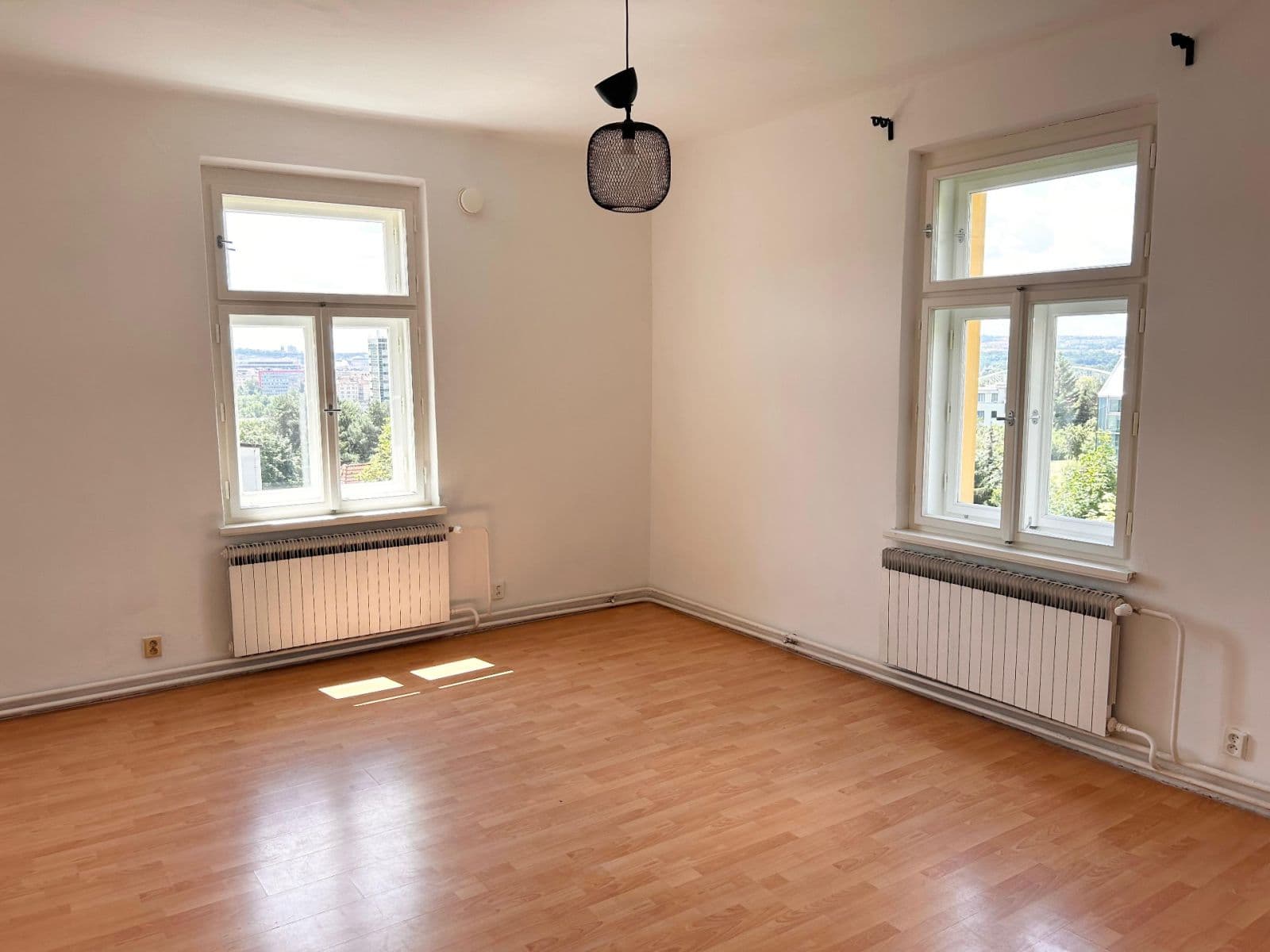 Prenájom bytu 3-izbový 85 m², Nad Rokoskou, Praha, Praha Prenájom bytu 3-izbový 85 m², Nad Rokoskou, Praha, Praha