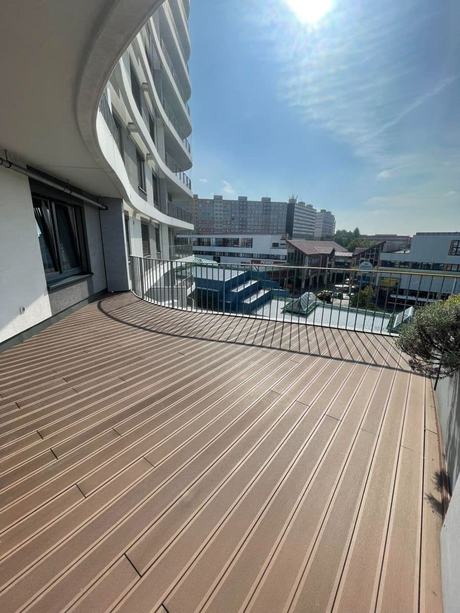 Prenájom bytu 3-izbový 87 m², Mukařovského, Praha, Praha Prenájom bytu 3-izbový 87 m², Mukařovského, Praha, Praha