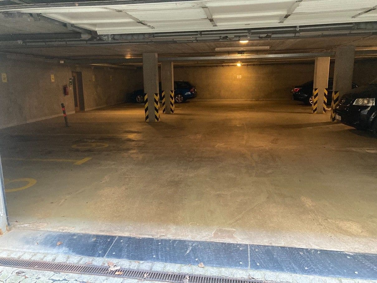 Prenájom garáže 15 m², Mariánské Lázně, Karlovarský kraj Prenájom garáže 15 m², Mariánské Lázně, Karlovarský kraj