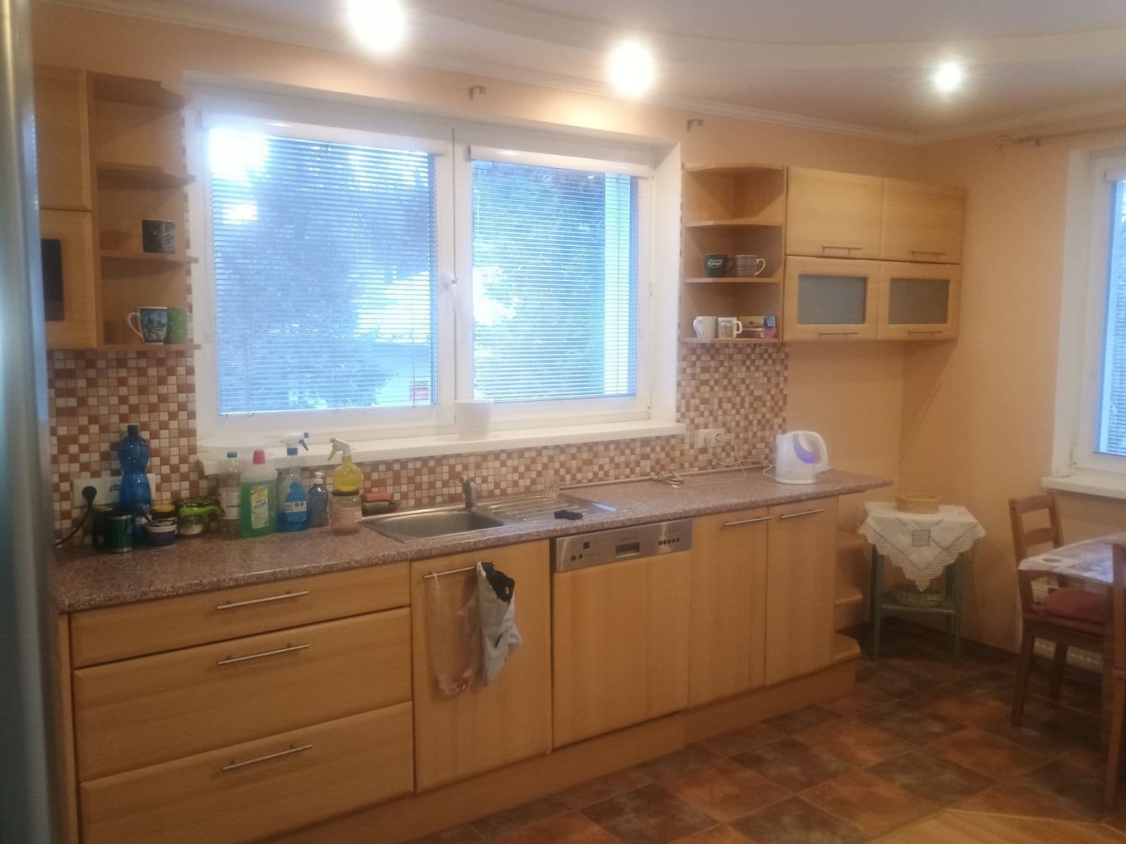 Prenájom domu 110 m², pozemek 400 m², u učiliště, Praha, Praha Prenájom domu 110 m², pozemek 400 m², u učiliště, Praha, Praha