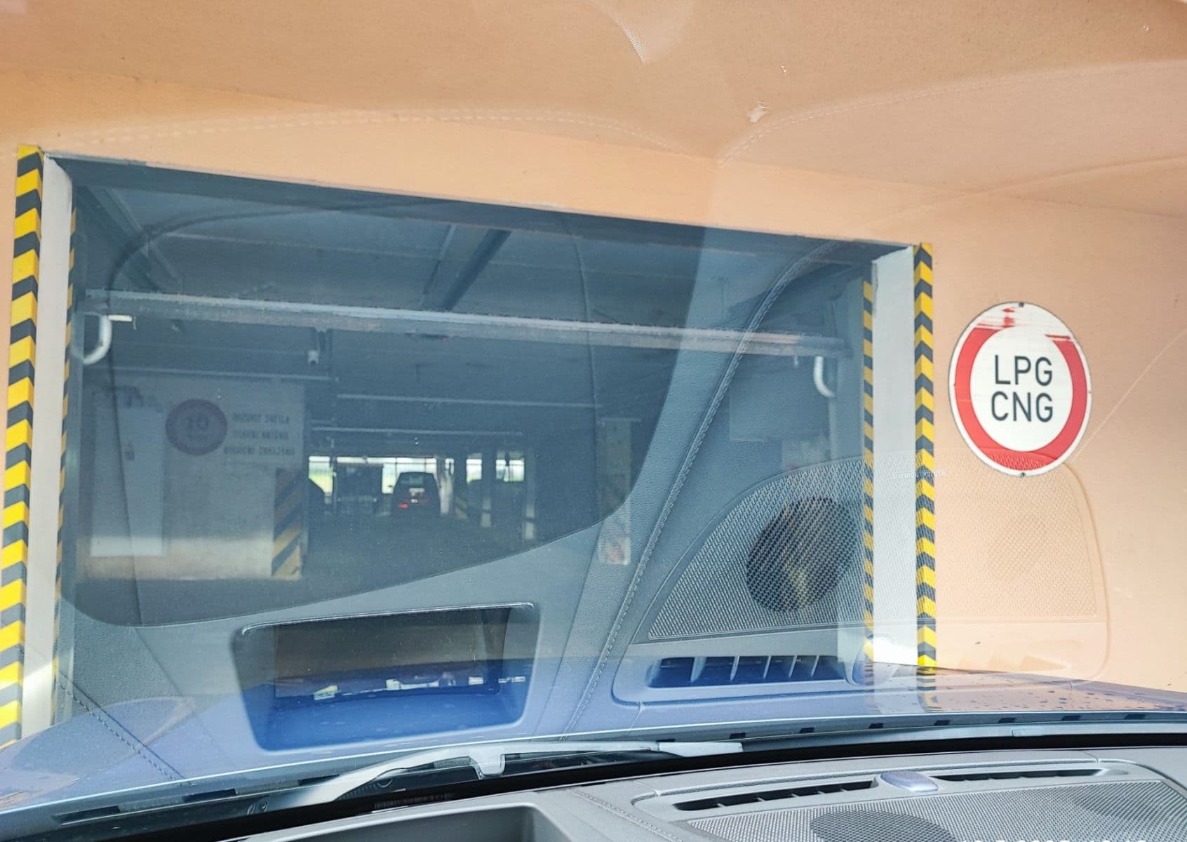 Predaj garáže 18 m², Lovosická, Praha, Praha Predaj garáže 18 m², Lovosická, Praha, Praha