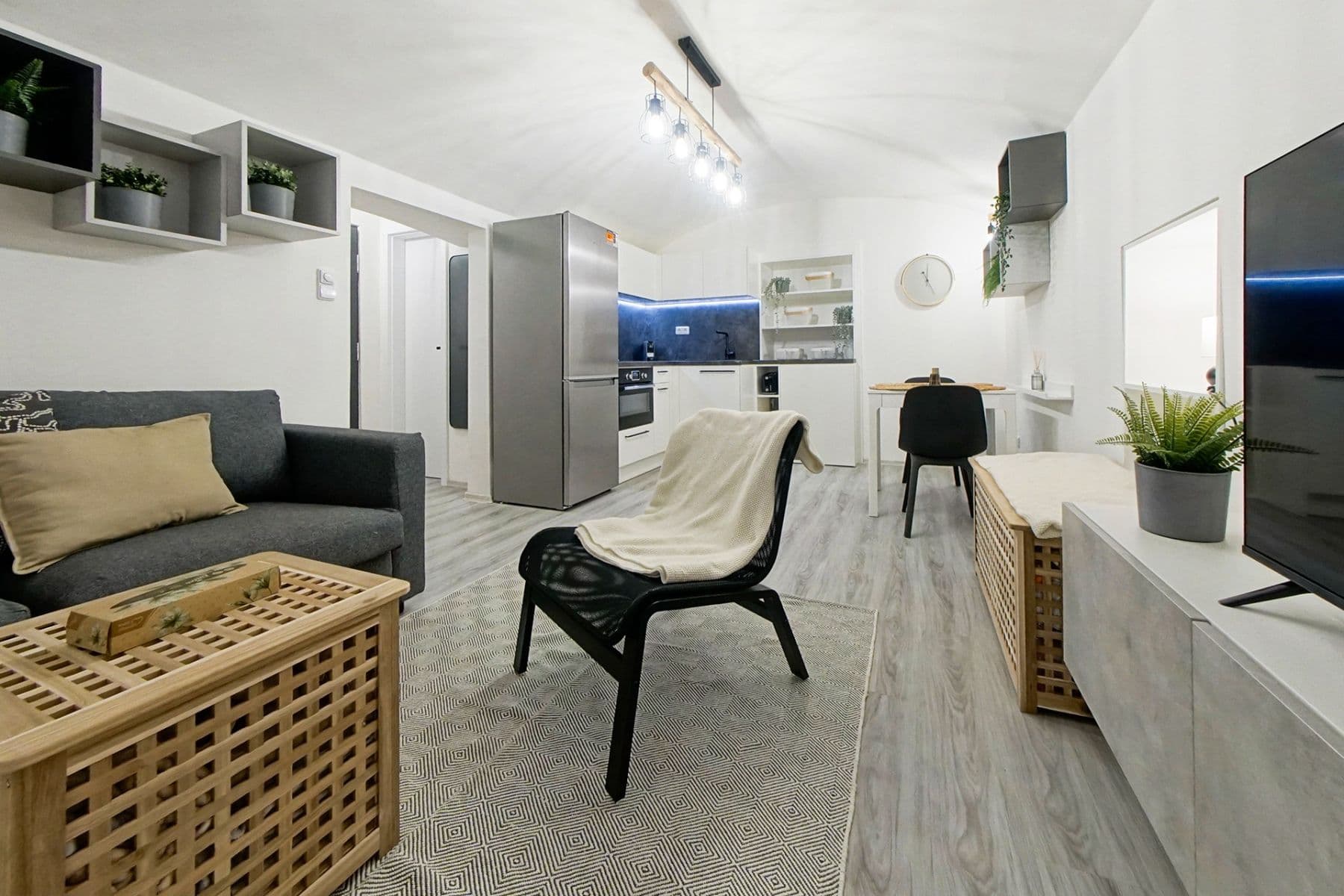 Prenájom bytu 2-izbový 21 m², Holandská, Praha, Praha Prenájom bytu 2-izbový 21 m², Holandská, Praha, Praha