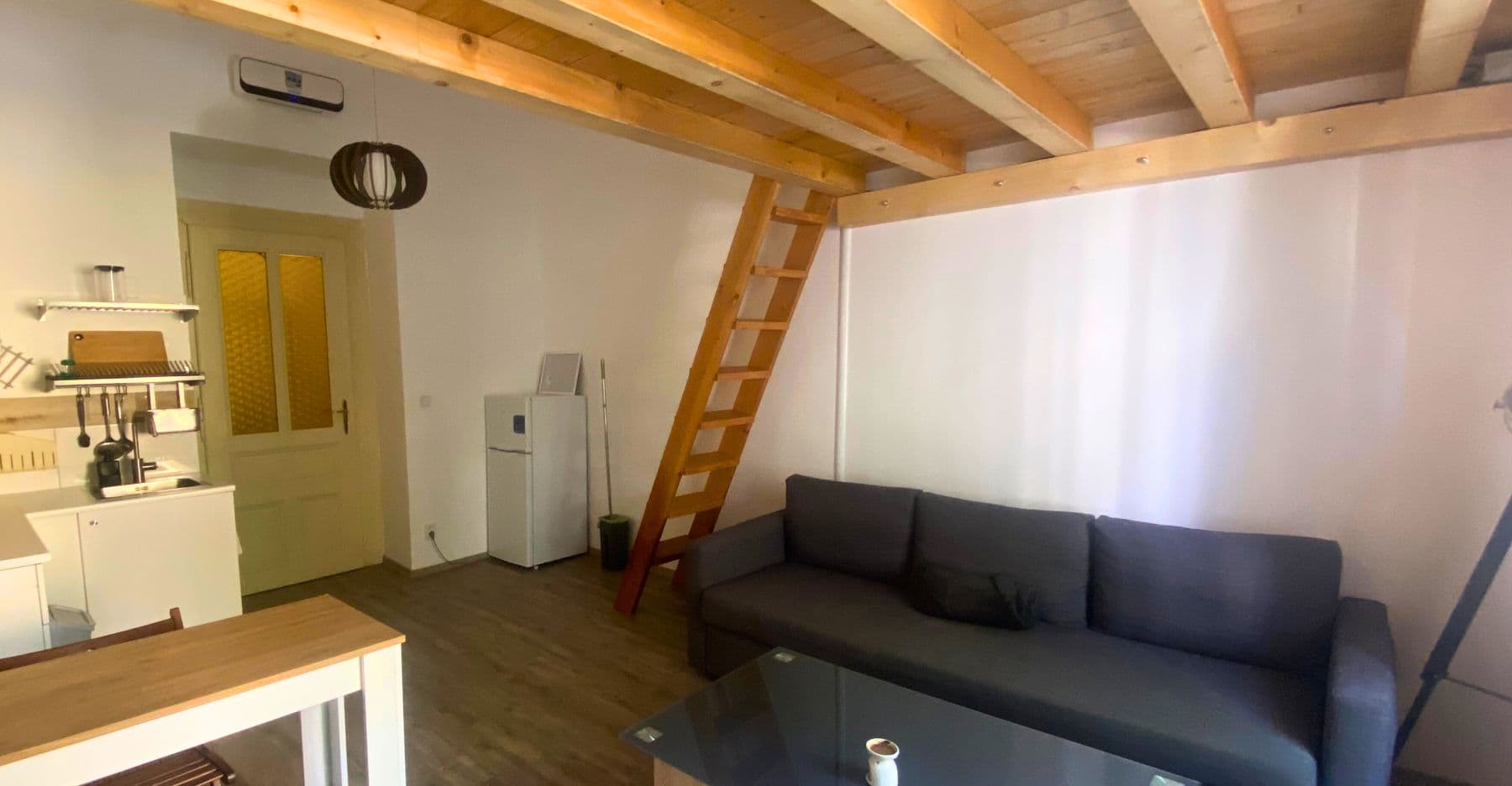 Prenájom bytu 19 m², Lucemburská, Praha, Praha Prenájom bytu 19 m², Lucemburská, Praha, Praha