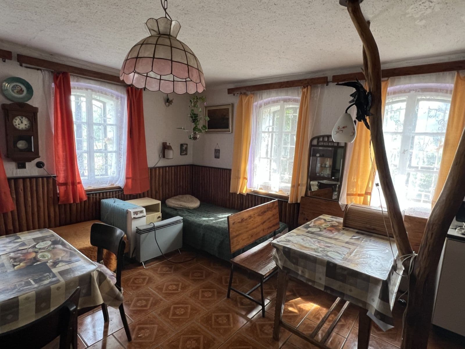 Predaj domu 140 m², pozemek 915 m², Katusice, Středočeský kraj Predaj domu 140 m², pozemek 915 m², Katusice, Středočeský kraj