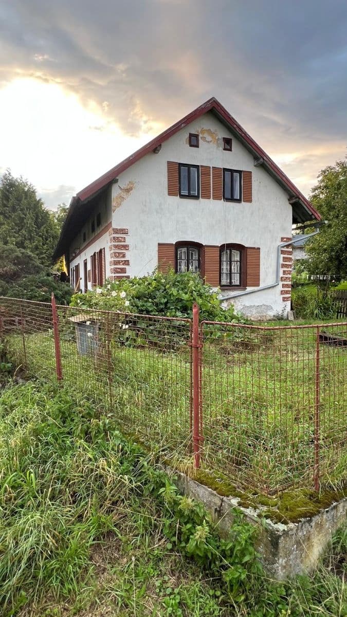 Predaj domu 140 m², pozemek 915 m², Katusice, Středočeský kraj Predaj domu 140 m², pozemek 915 m², Katusice, Středočeský kraj