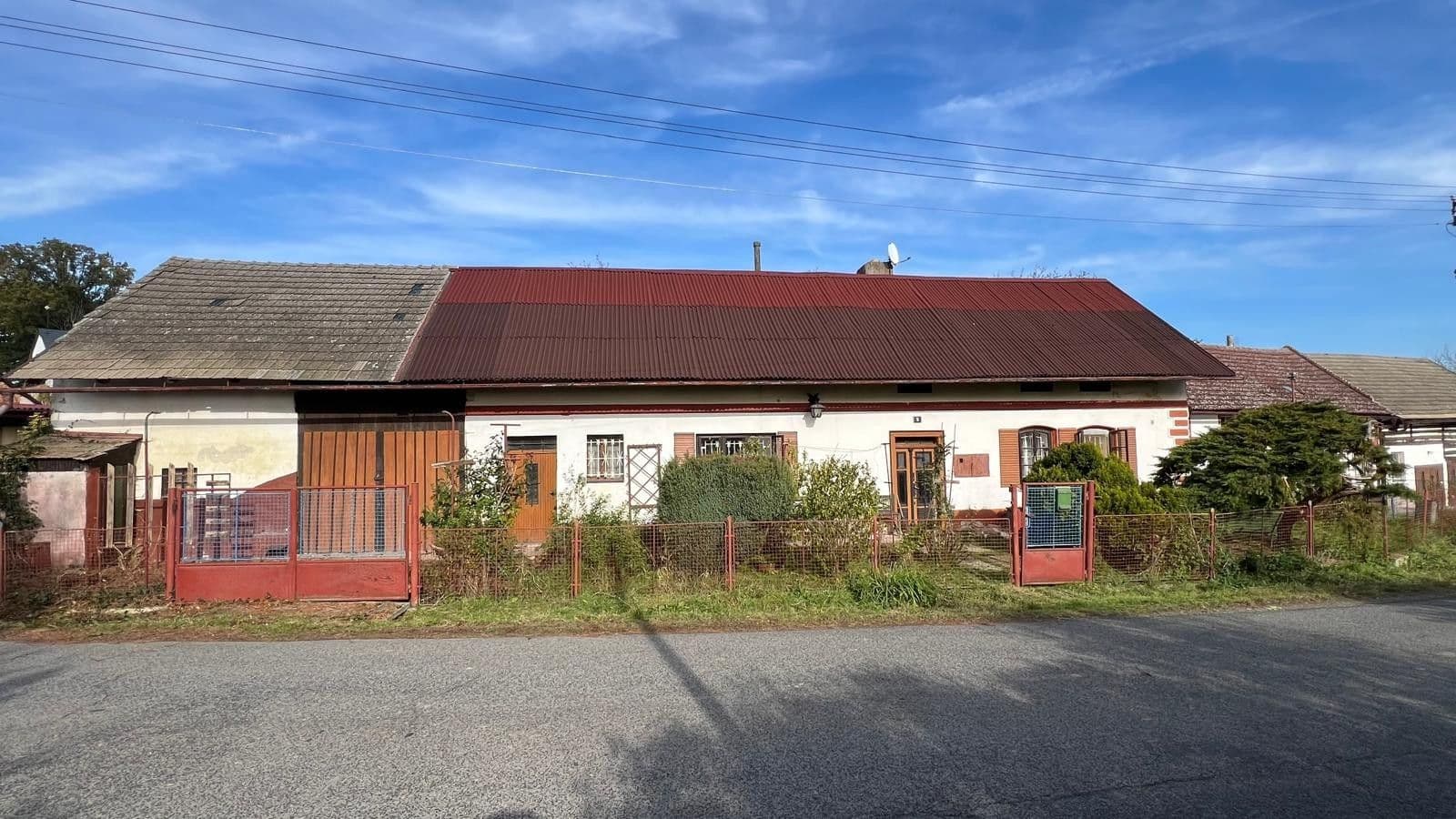 Predaj domu 140 m², pozemek 915 m², Katusice, Středočeský kraj Predaj domu 140 m², pozemek 915 m², Katusice, Středočeský kraj