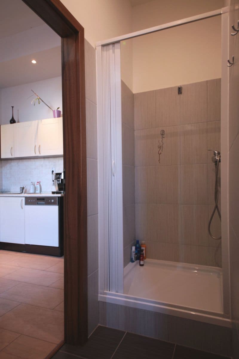 Prenájom bytu 86 m², Dobrovského, Praha, Praha Prenájom bytu 86 m², Dobrovského, Praha, Praha