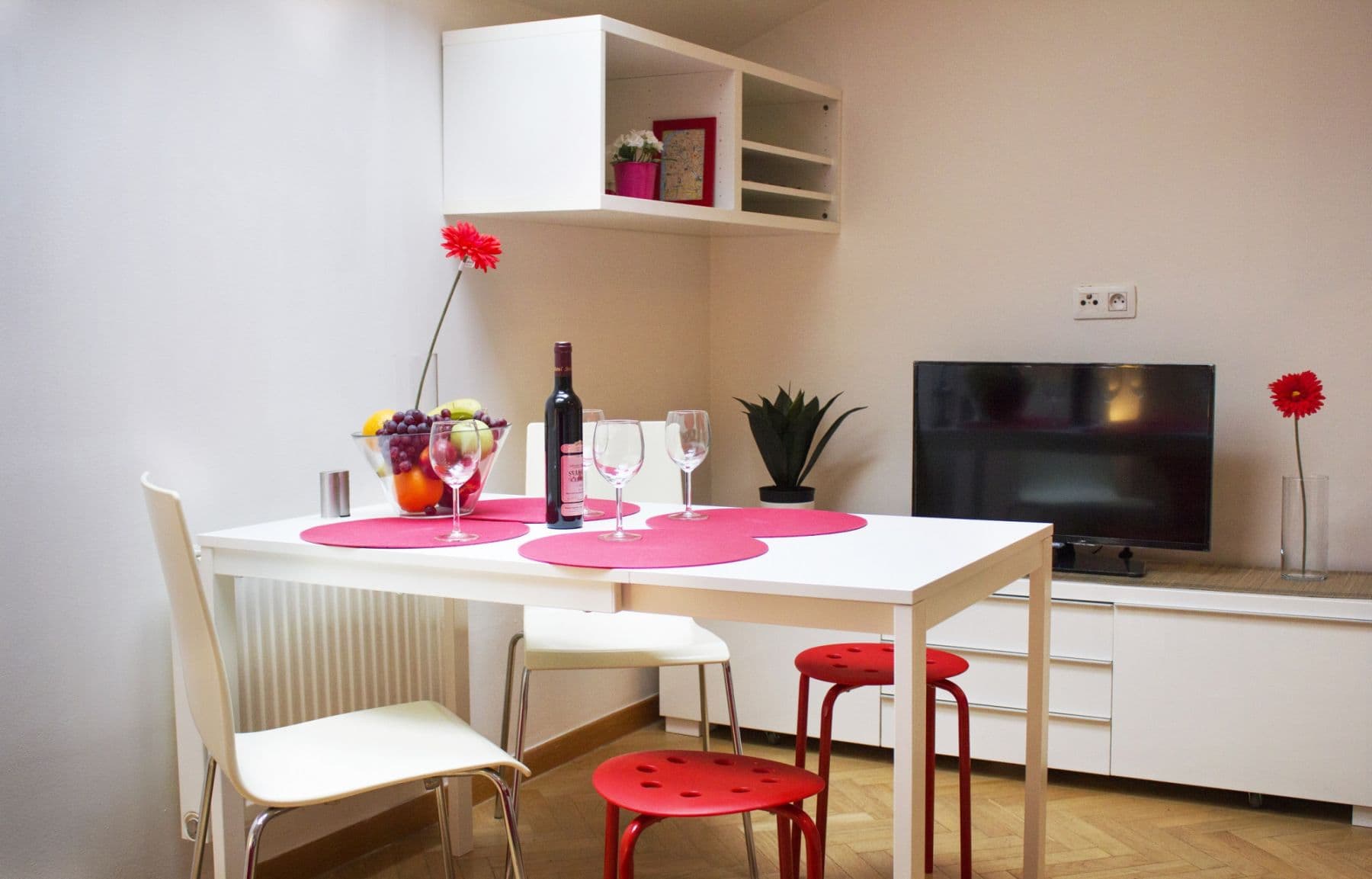 Prenájom bytu 43 m², Tyršova, Praha, Praha Prenájom bytu 43 m², Tyršova, Praha, Praha