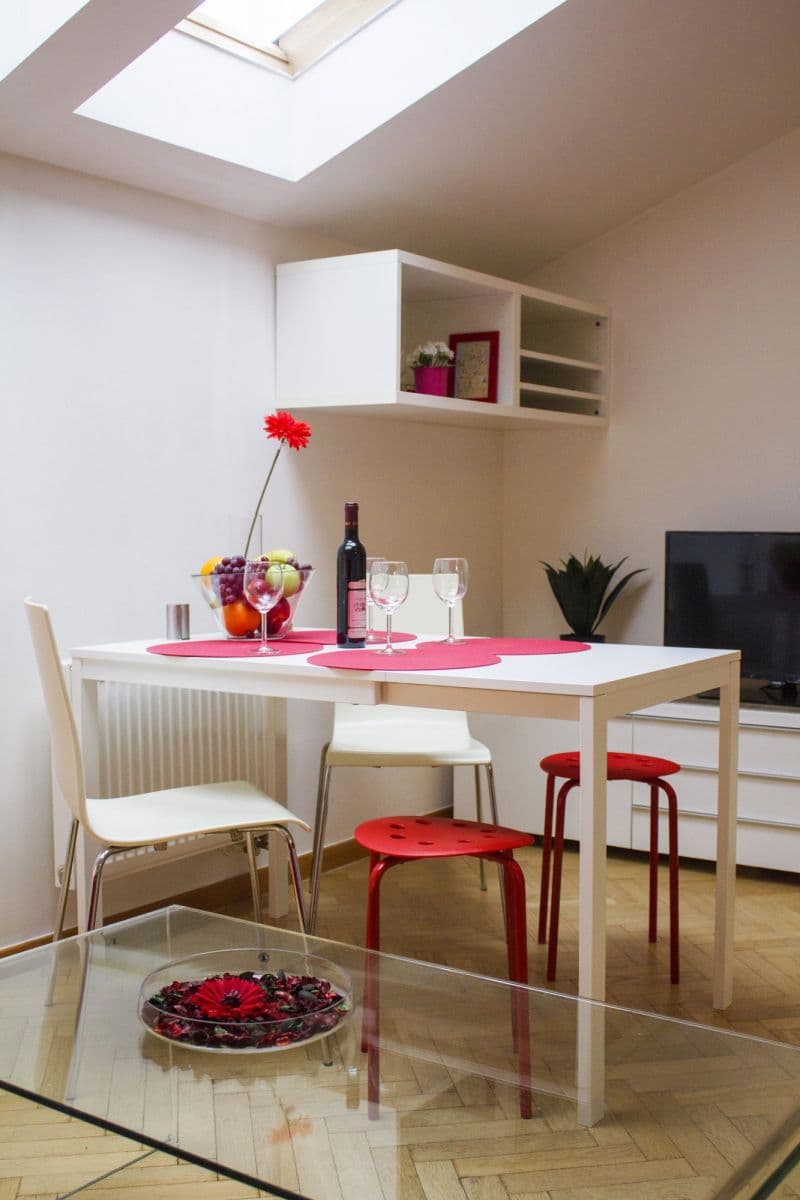 Prenájom bytu 43 m², Tyršova, Praha, Praha Prenájom bytu 43 m², Tyršova, Praha, Praha