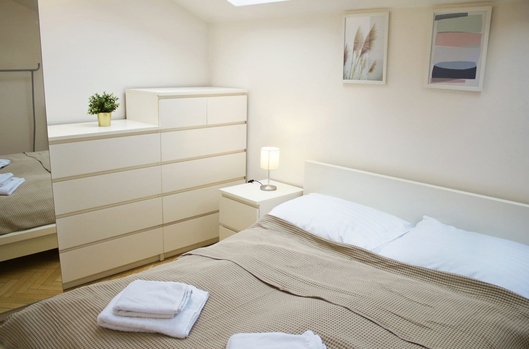 Prenájom bytu 43 m², Tyršova, Praha, Praha Prenájom bytu 43 m², Tyršova, Praha, Praha