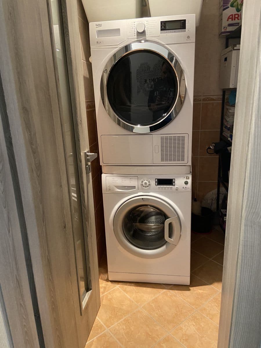 Prenájom bytu 68 m², Lounských, Praha, Praha Prenájom bytu 68 m², Lounských, Praha, Praha