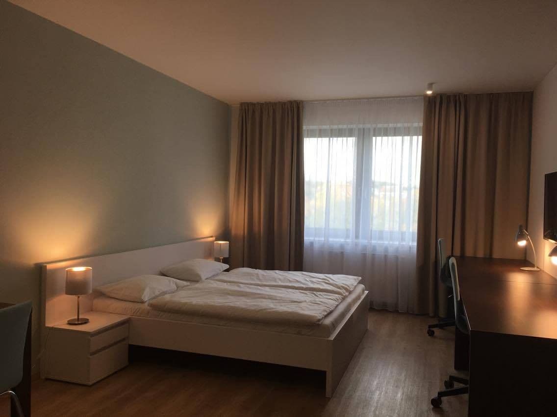 Prenájom bytu 2-izbový 68 m², Mukařovského, Praha, Praha Prenájom bytu 2-izbový 68 m², Mukařovského, Praha, Praha