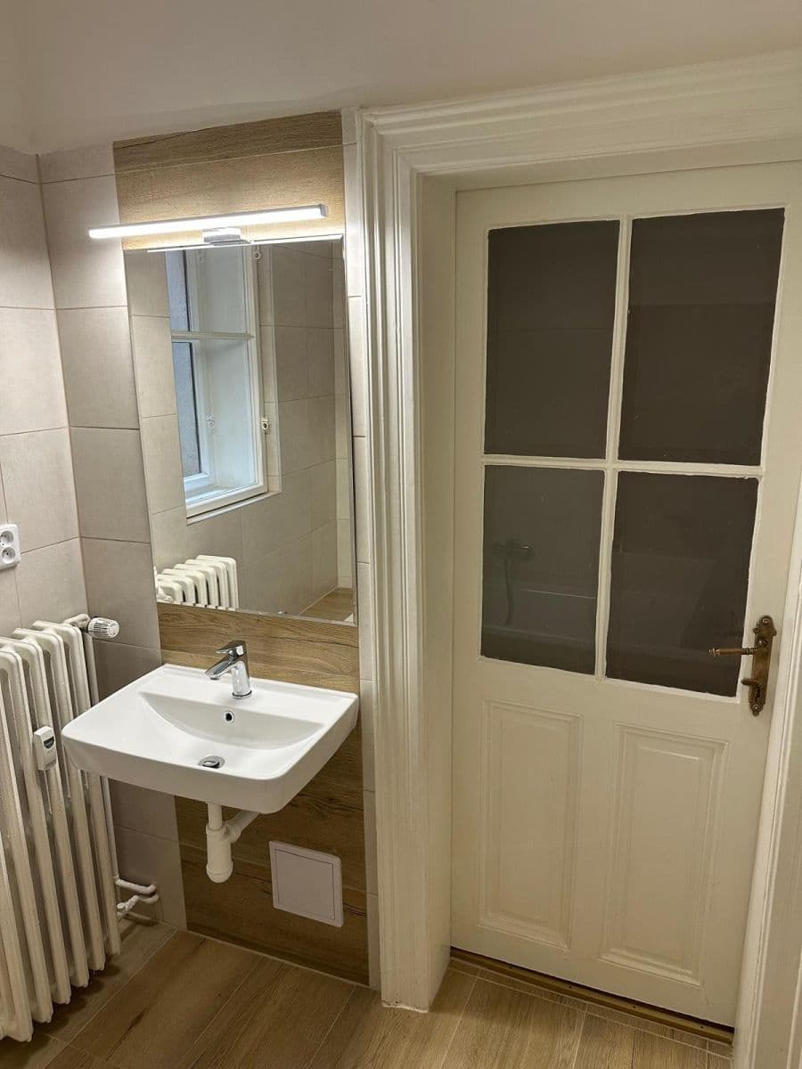 Prenájom bytu 3-izbový 72 m², Soukenická, Praha, Praha Prenájom bytu 3-izbový 72 m², Soukenická, Praha, Praha