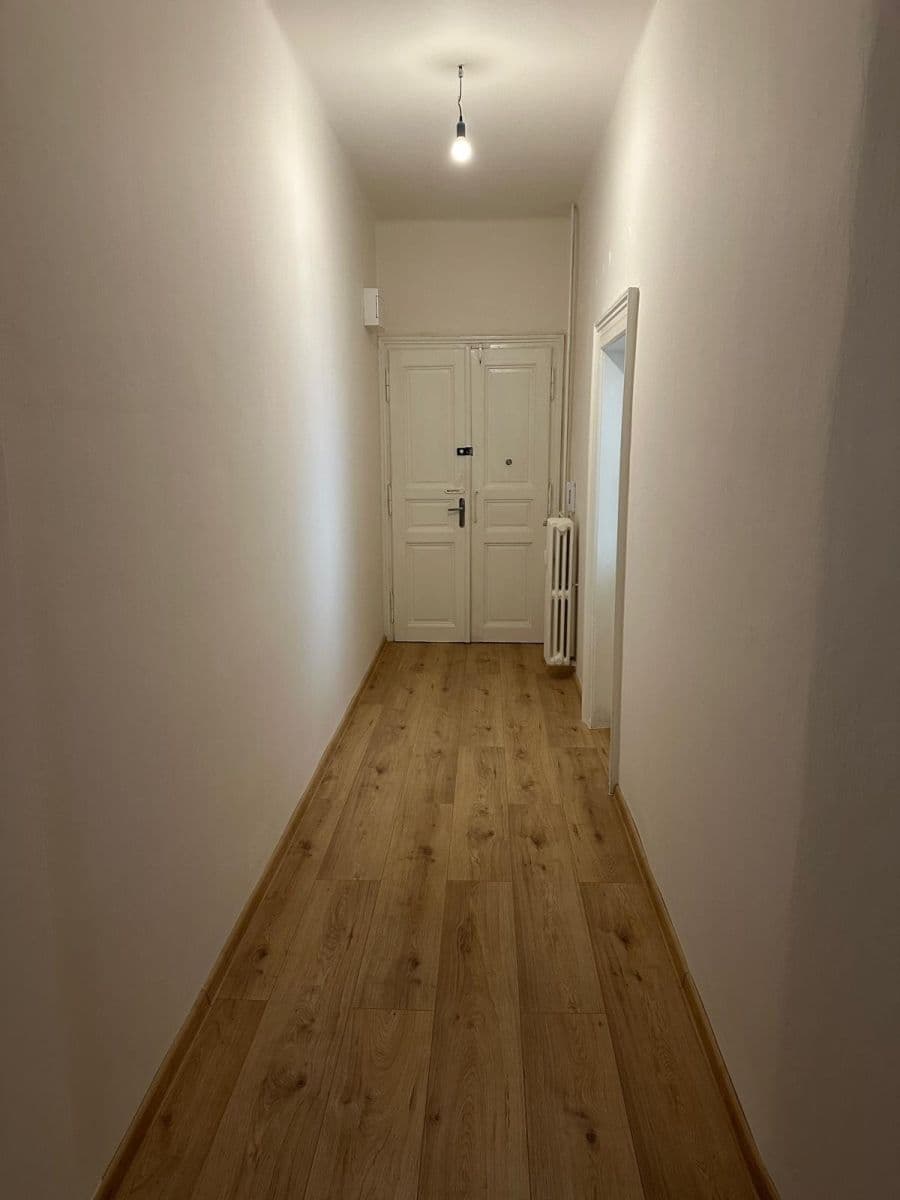 Prenájom bytu 3-izbový 72 m², Soukenická, Praha, Praha Prenájom bytu 3-izbový 72 m², Soukenická, Praha, Praha