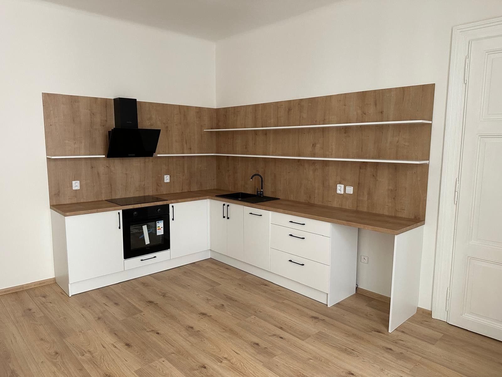 Prenájom bytu 3-izbový 72 m², Soukenická, Praha, Praha Prenájom bytu 3-izbový 72 m², Soukenická, Praha, Praha