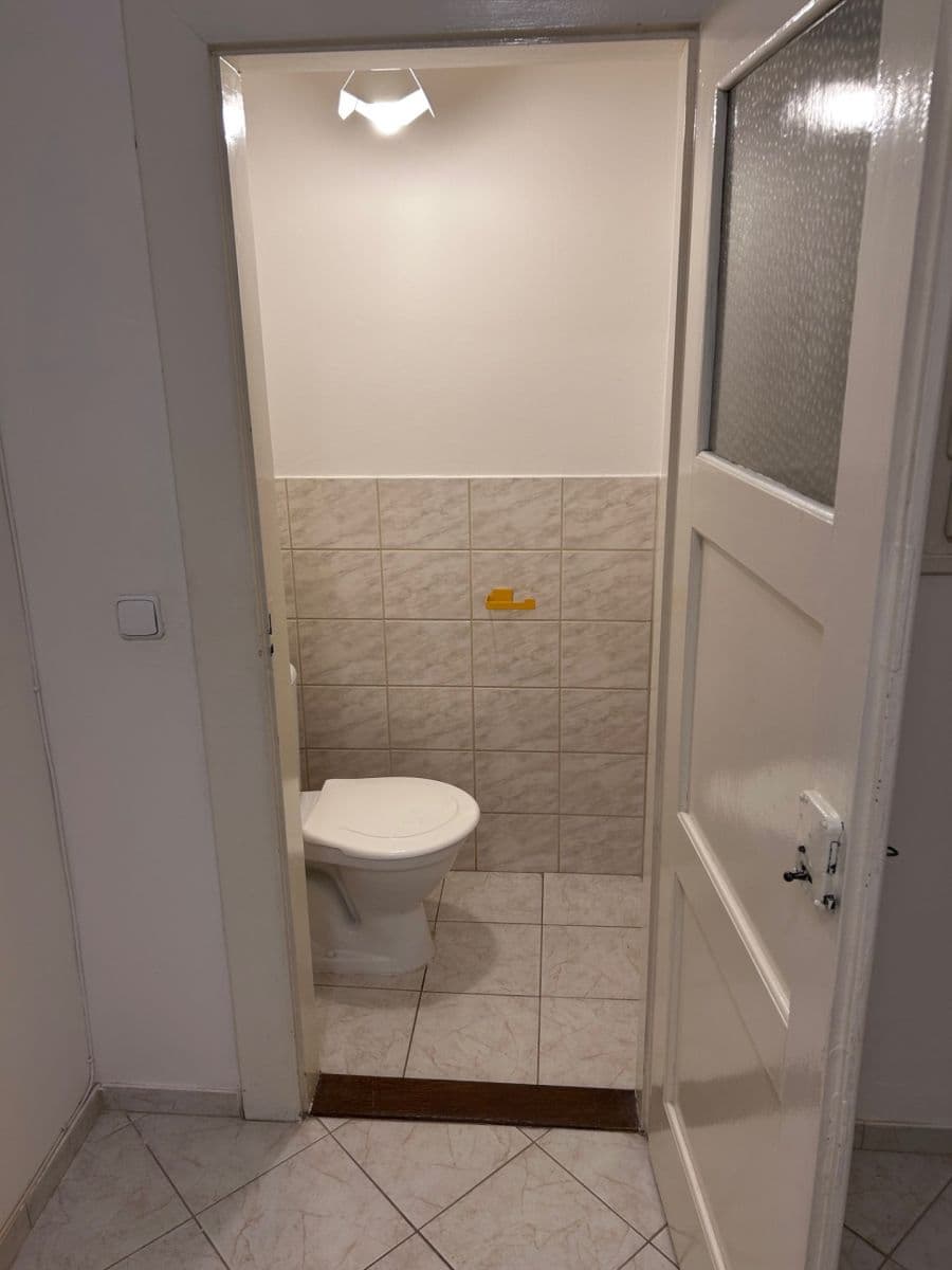Prenájom bytu 2-izbový 55 m², Špitálská, Praha, Praha Prenájom bytu 2-izbový 55 m², Špitálská, Praha, Praha
