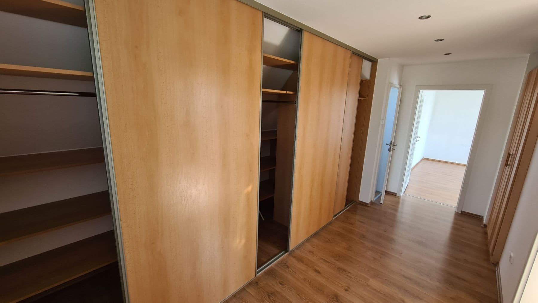 Predaj domu 142 m², pozemek 451 m², Západní, Hovorčovice, Středočeský kraj Predaj domu 142 m², pozemek 451 m², Západní, Hovorčovice, Středočeský kraj