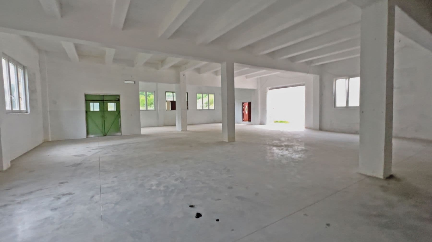 Prenájom nebytového priestoru 700 m², Jílové u Prahy, Středočeský kraj Prenájom nebytového priestoru 700 m², Jílové u Prahy, Středočeský kraj