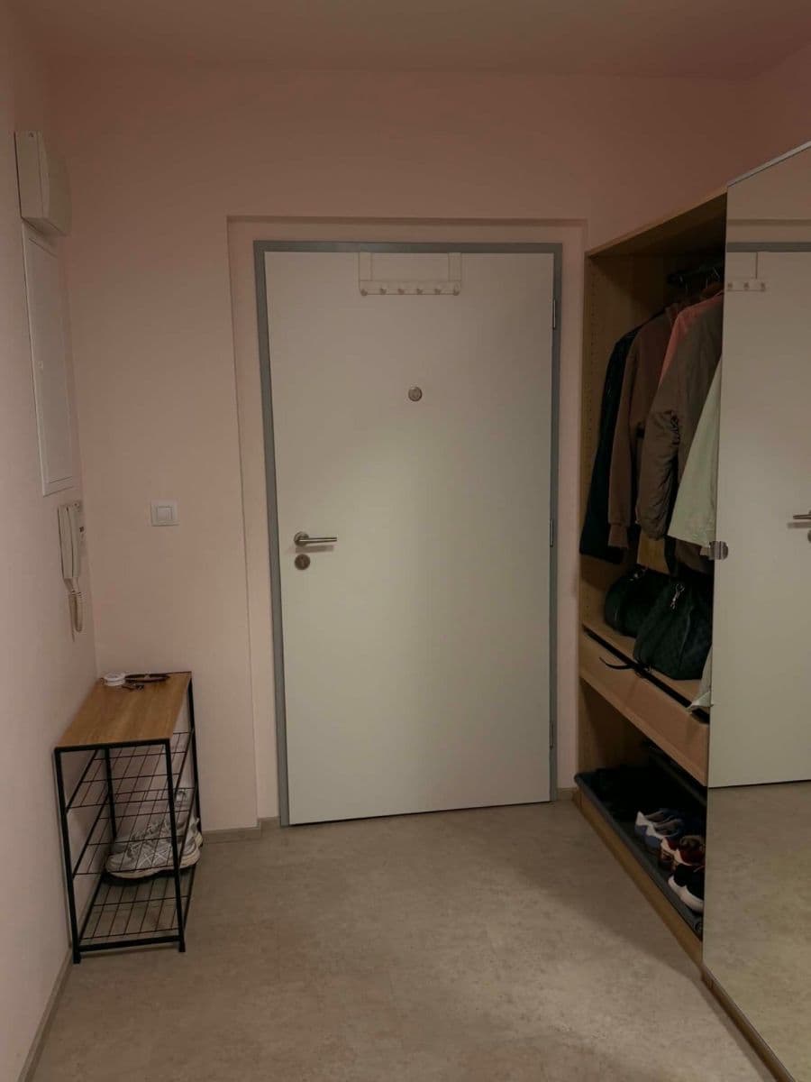 Prenájom bytu 2-izbový 53 m², Křižíkova, Praha, Praha Prenájom bytu 2-izbový 53 m², Křižíkova, Praha, Praha