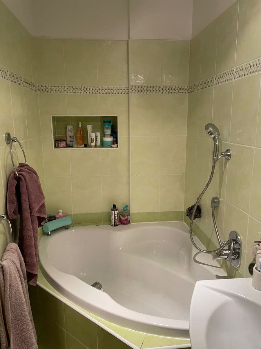 Prenájom bytu 1-izbový 30 m², Na Zlíchově, Praha, Praha Prenájom bytu 1-izbový 30 m², Na Zlíchově, Praha, Praha