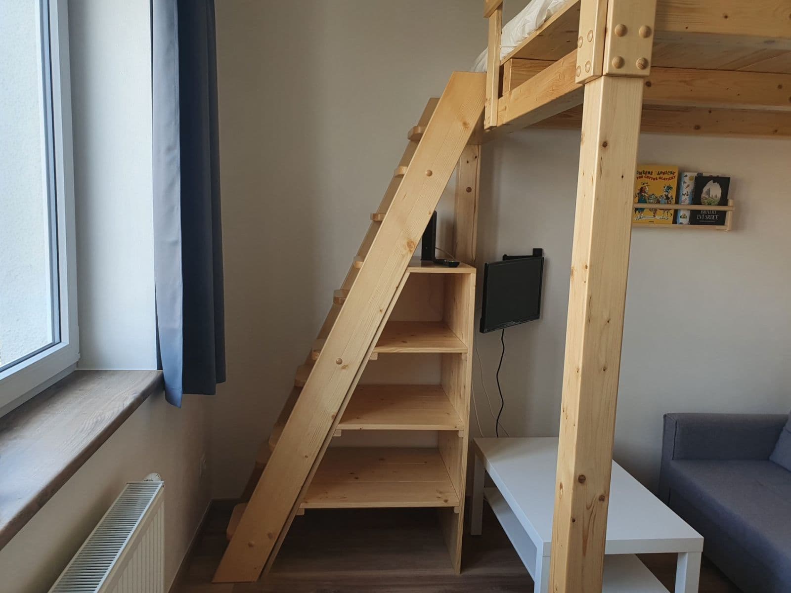 Prenájom bytu 1-izbový 21 m², náměstí Dr. Václava Holého, Praha, Praha Prenájom bytu 1-izbový 21 m², náměstí Dr. Václava Holého, Praha, Praha