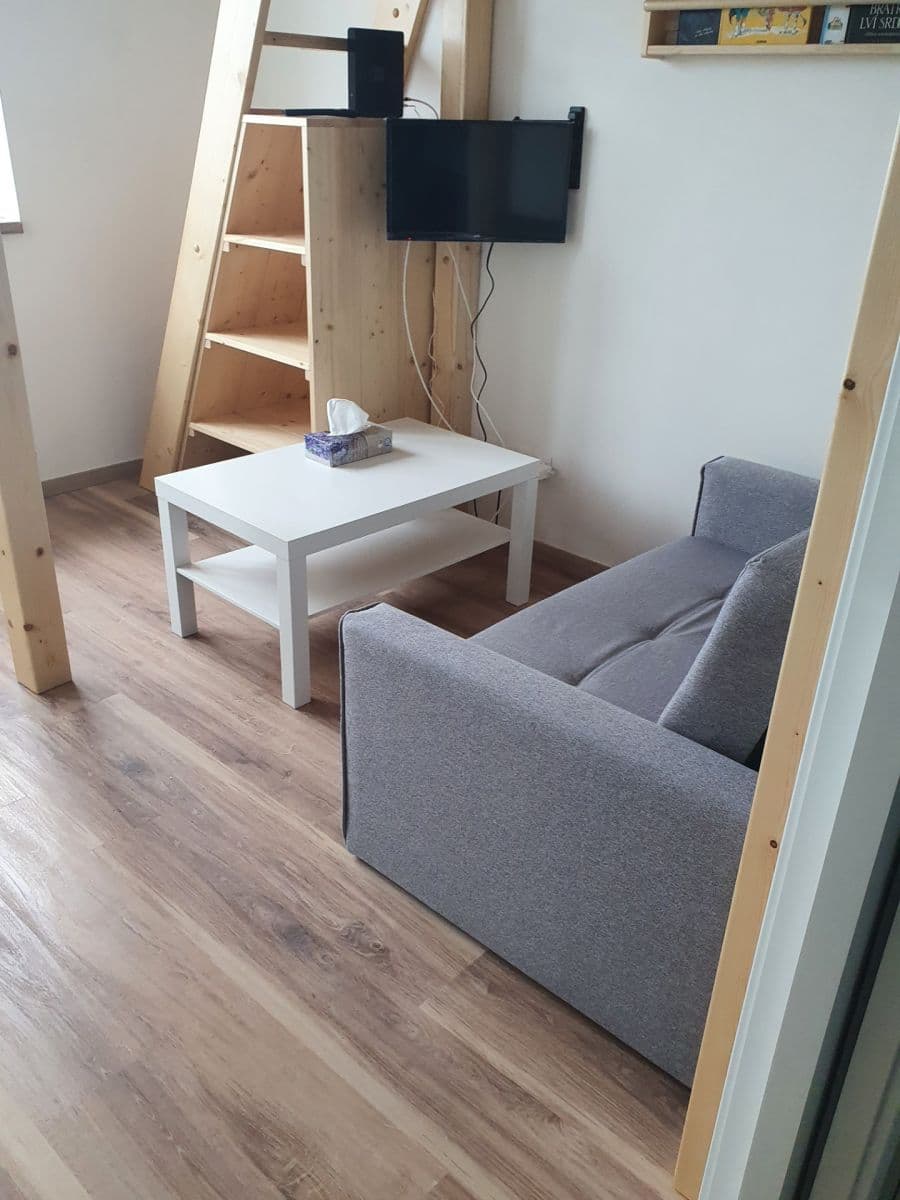 Prenájom bytu 1-izbový 21 m², náměstí Dr. Václava Holého, Praha, Praha Prenájom bytu 1-izbový 21 m², náměstí Dr. Václava Holého, Praha, Praha