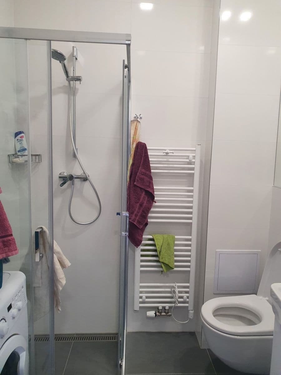 Prenájom bytu 1-izbový 21 m², náměstí Dr. Václava Holého, Praha, Praha Prenájom bytu 1-izbový 21 m², náměstí Dr. Václava Holého, Praha, Praha