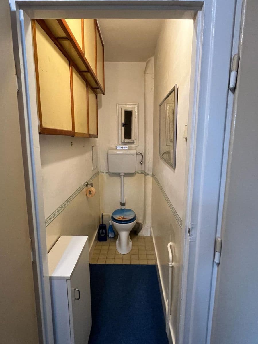 Predaj bytu 2-izbový 64 m², 28. pluku, Praha, Praha Predaj bytu 2-izbový 64 m², 28. pluku, Praha, Praha